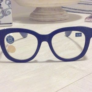 Reading glasses by peepers
